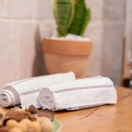 Le Maracla Landhuis Jesi