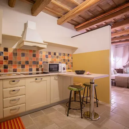 Le Maracla منزل ريفي